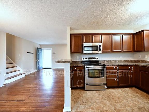 4th image of 2503 Cottonwood Dr
