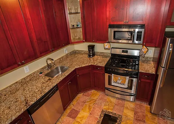 Rented by Halstead Real Estate | media 10