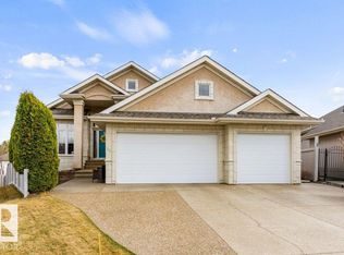 36 Kingsmoor Close, Saint Albert, AB T8N 0X2