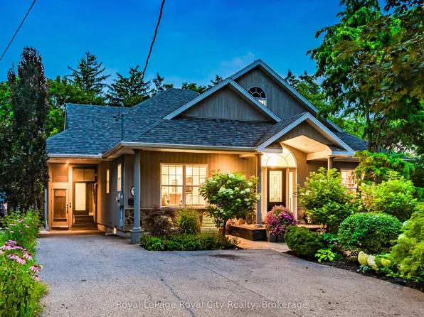 33 Edgehill Dr, Guelph, ON N1H 5E3