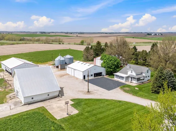 22 1st Ave, Melbourne, IA 50162
