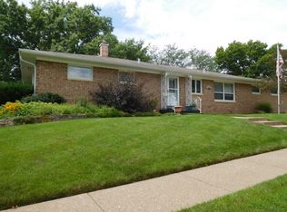 2724 Cedar St, Davenport, IA 52804