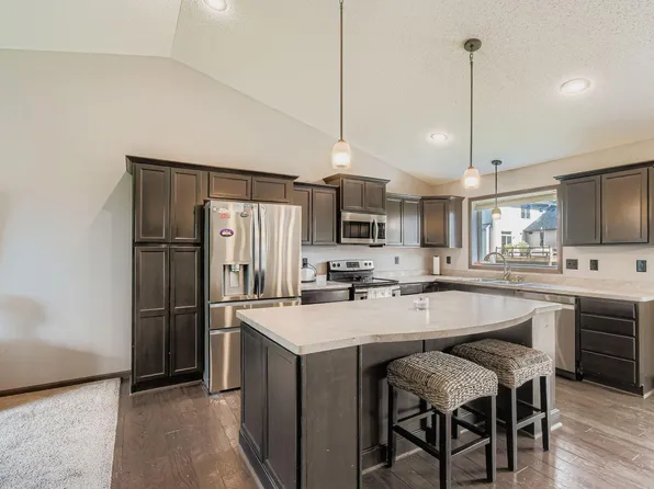 580 Hackney Ave, Shakopee, MN 55379