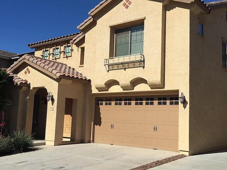 14558 W Port Royale Ln — Photo 2