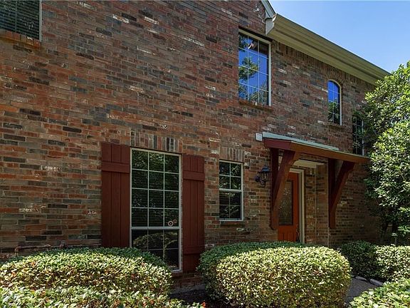 3rd image of 2337 Stone Creek Dr