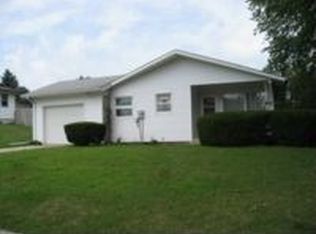 105 5th St NW, State Center, IA 50247