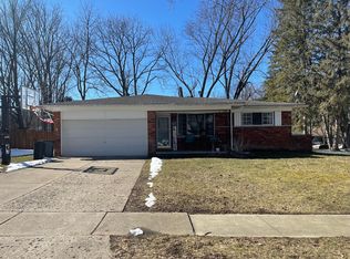 406 Holland Rd, Flushing, MI 48433