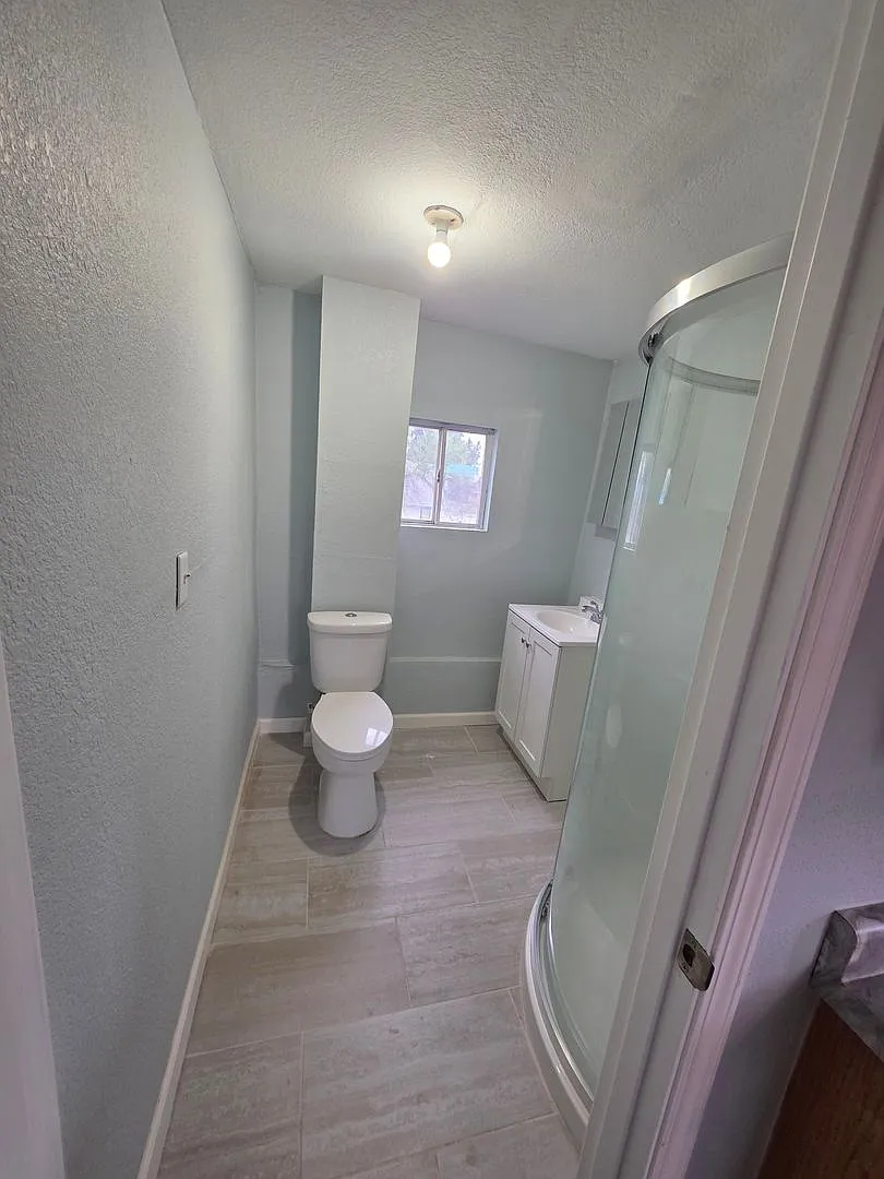 714 S 6th St — Photo 3