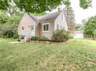 1230 Tower Hill Dr, Brookfield, WI 53005