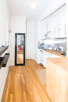 Rented by New York Residence | media 43