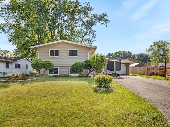 1517 Charlotte St, Wilmington, IL 60481