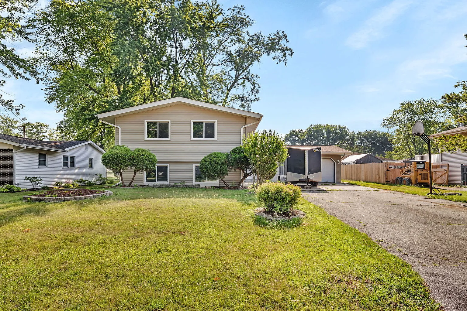 1517 Charlotte St photo 1