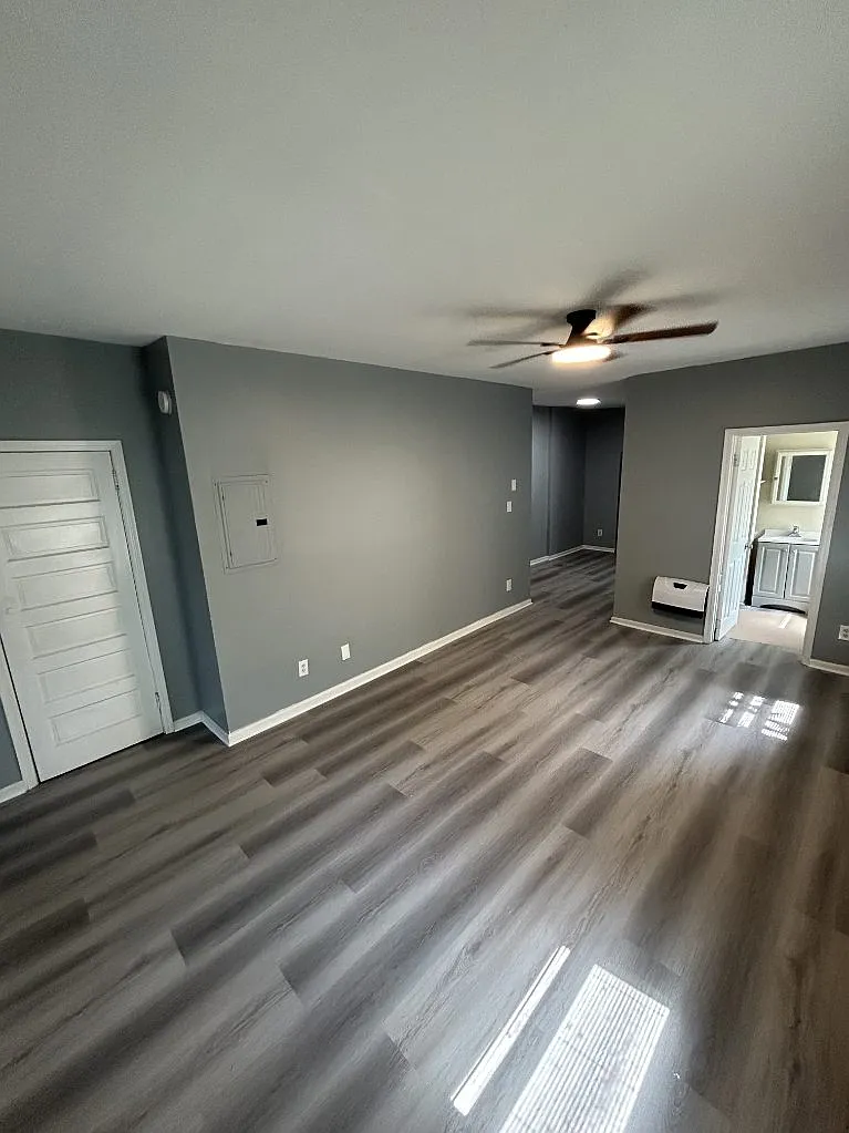 2 bed, 850 sqft, $1,200 — Photo 2