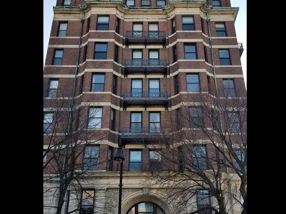 483 Beacon St