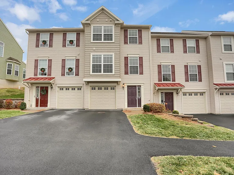 188 Kestrel Ln #188 — Photo 3