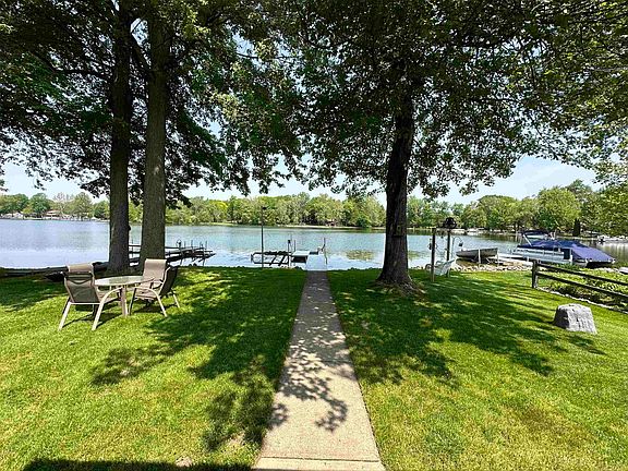 5th image of 540 Lane Lake Of The Woods #101