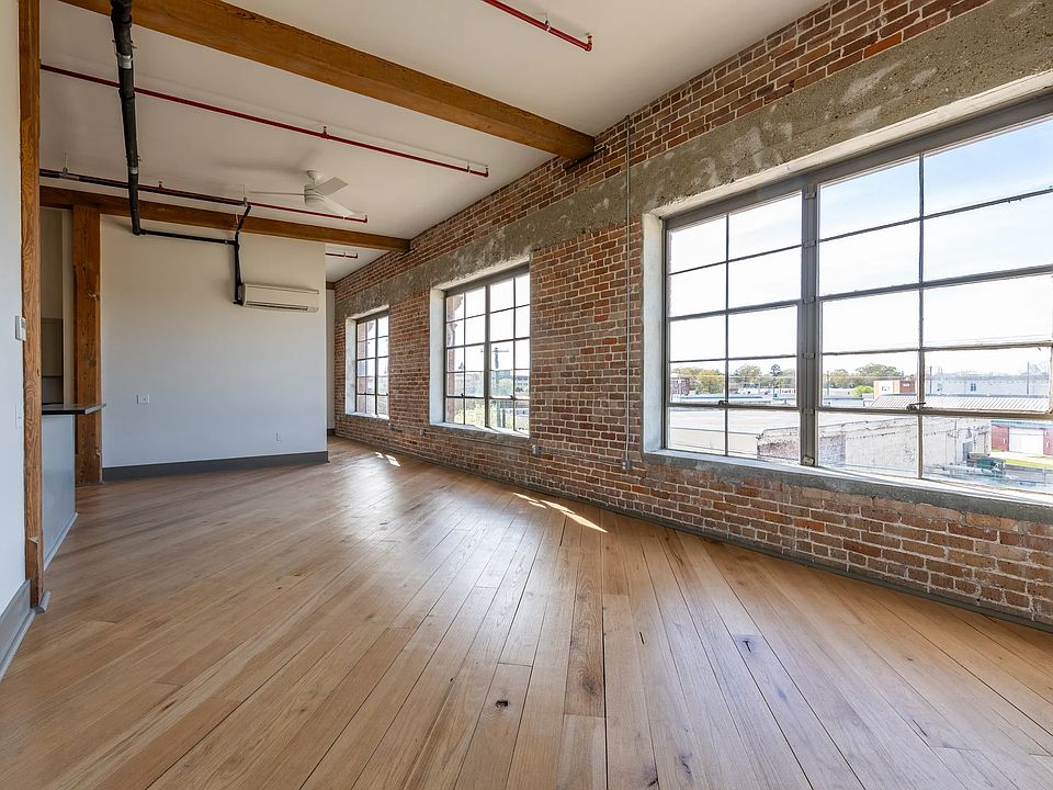 2nd image of 319 E Pine St #204