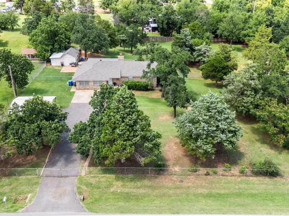 901 E Covell Rd, Edmond, OK 73034