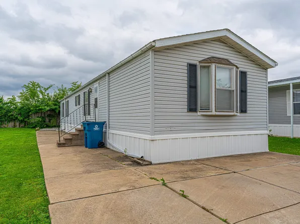 3535 E Cook St #29, Springfield, IL 62703
