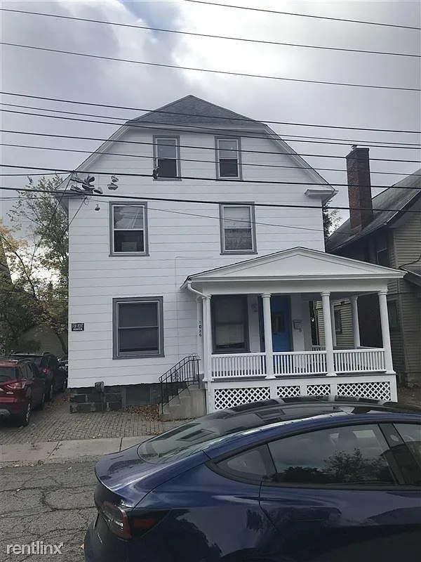 6 bed, 2058 sqft, $8,026 — Photo 1