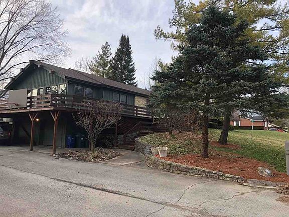 3rd image of 218 Woody Dr
