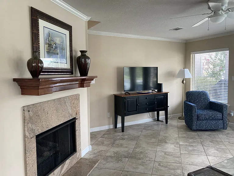 188 Villa Point #1-F — Photo 2