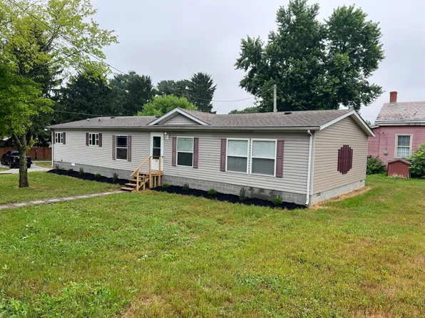 65 N Main St, Kingston, OH 45644