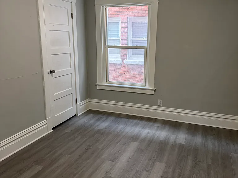 602 Woodlawn Ave #602 — Photo 12