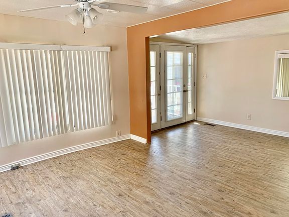 2nd image of 1150 W Red Hills Pkwy Unit 101