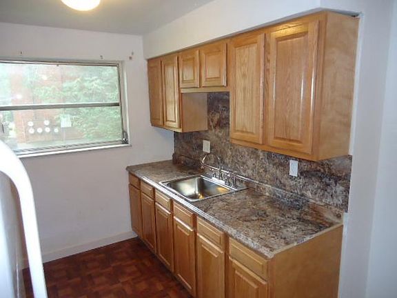 3rd image of 3643 Northdale Pl