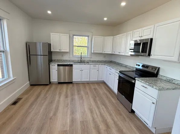 551 11th Ave, New Brighton, PA 15066