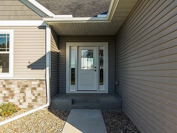 2nd image of 2101 Cobblestone Dr