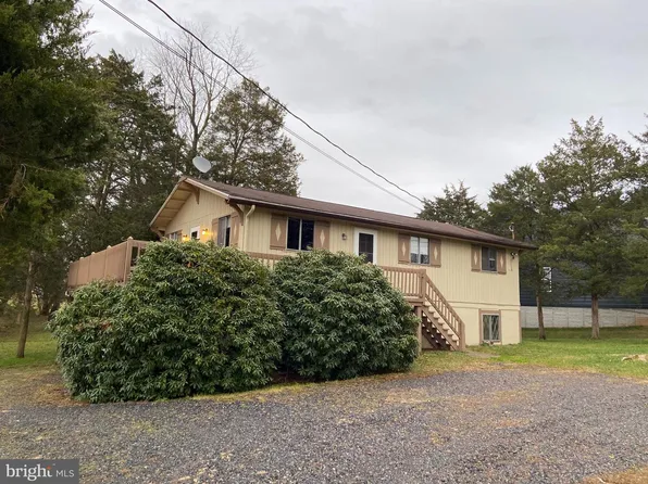 717 Hancock Dr, Gettysburg, PA 17325