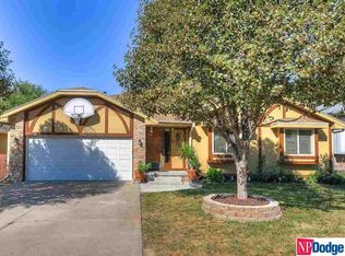 6712 S 53rd St, Omaha, NE 68117