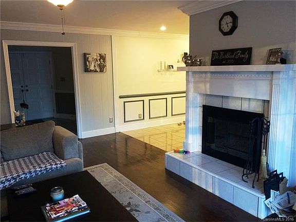 5th image of 4222 Pepperidge Dr