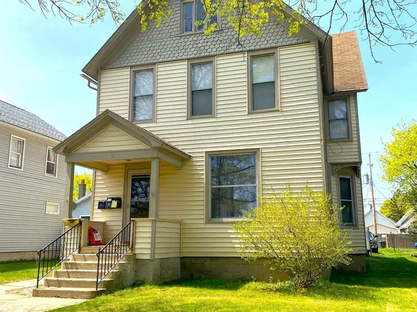 416 S 12th St, Escanaba, MI 49829