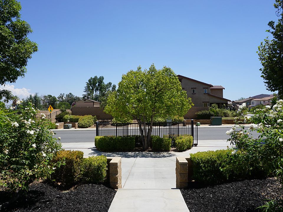 2nd image of 33101 Wildomar Trl