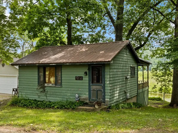 5605 W Partridge Dr, Mentone, IN 46539