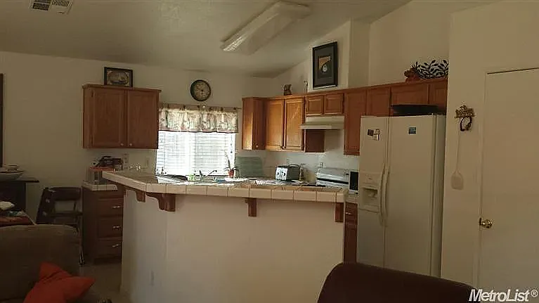 1153 Amberhill Ave — Photo 4