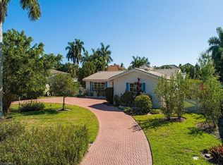 2710 Leeward Ln, Naples, FL 34103