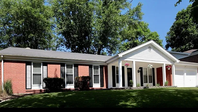 1411 Oldfarm Dr — Photo 1