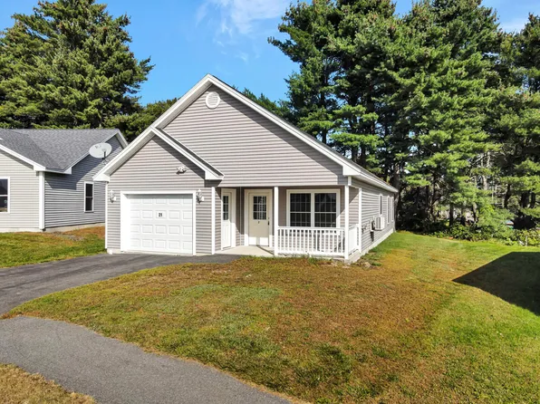 21 Village Circle, Augusta, ME 04330