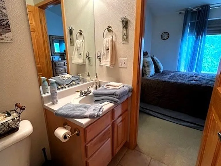 174 Robin Dr — Photo 17