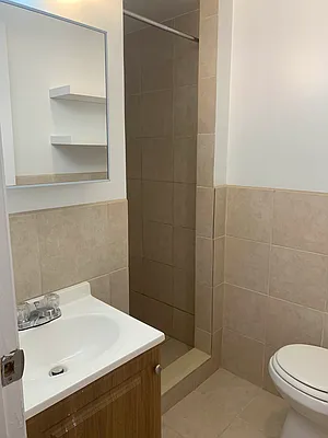 Rented by Esquire Management Corp | media 19