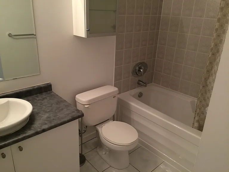 404 King St W — Photo 5