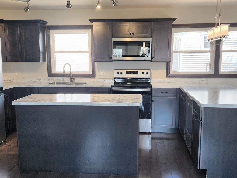 52 Mulberry St, Tipton, IA 52772 Zillow