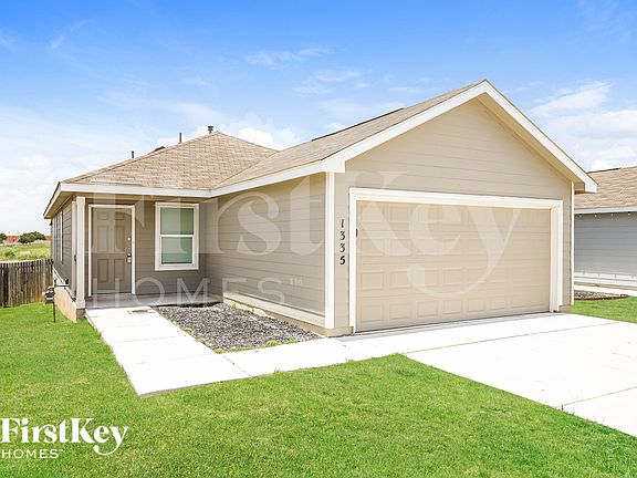 2nd image of 1335 White Willow