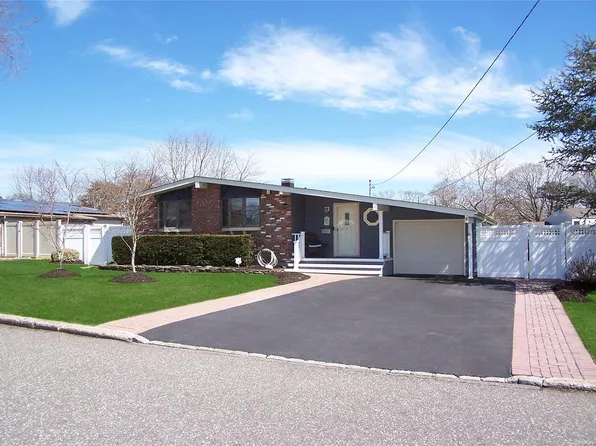 23 Gail Drive, Ronkonkoma, NY 11779