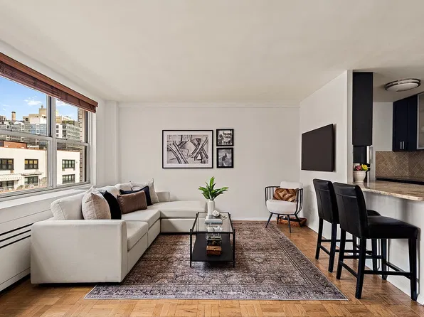 310 E 70th St APT 12R, New York, NY 10021