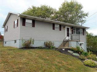 77 Metta Crest Cir, Waverly, WV 26184